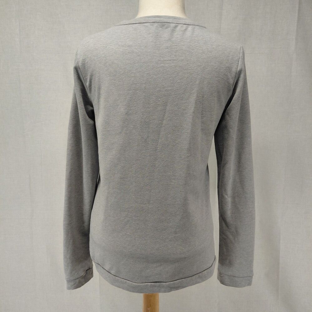 Under Armour LS Light Gray Sweatshirt w/ Hem Detail SZ M - Picture 5 of 6